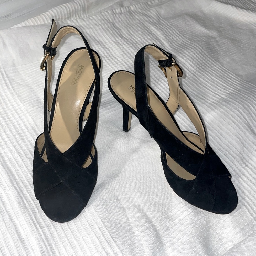 Size 9.5 MK Becky Sandle Heel